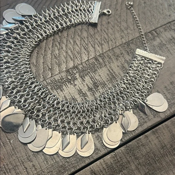 Silver Chain Link Necklace - Picture 4 of 4